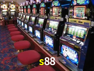 A Ascensão dos Esportes Eletrônicos: Um Novo Paradigma no Entretenimento